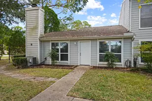 8 Hideaway Dr, Friendswood, TX 77546 - Photo 1