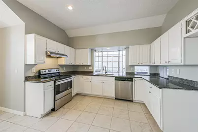 5507 Village Springs Drive, Kingwood, TX 77339 - Photo 16