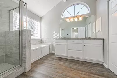 5507 Village Springs Drive, Kingwood, TX 77339 - Photo 26