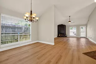 3307 Ashford Park Dr, Houston, TX 77082 - Photo 10