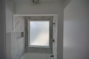 10410 Cook Rd, Houston, TX 77099 - Photo 14