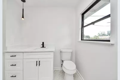 6522 Belarbor Street, Houston, TX 77087 - Photo 20