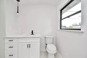 6522 Belarbor St, Houston, TX 77087 - Photo 20