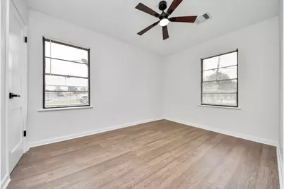 6522 Belarbor Street, Houston, TX 77087 - Photo 22