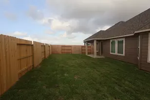 13922 Baikal Mnr Dr, Santa Fe, TX 77510 - Photo 16