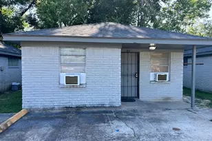 4701 Hoffman St, Houston, TX 77026 - Photo 1