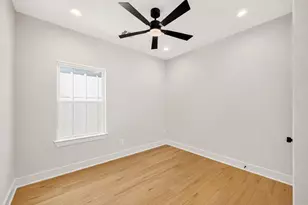 7828 Beckley St, Houston, TX 77088 - Photo 14
