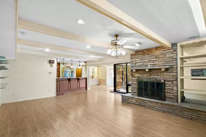 1101 Clark Street, Yoakum, TX 77995 - Photo 6