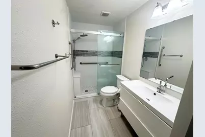 424 15th Street #104, Galveston, TX 77550 - Photo 8