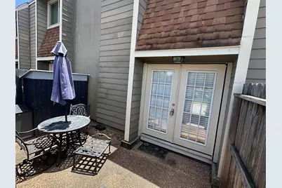 424 15th Street #104, Galveston, TX 77550 - Photo 4
