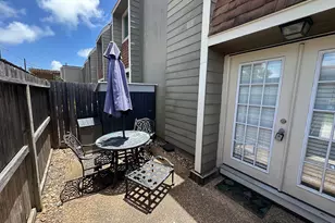 424 15th St, Galveston, TX 77550 - Photo 2