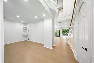 12625 Memorial Dr, Houston, TX 77024 - Photo 6