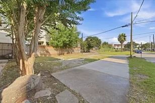 1017 Court St, Houston, TX 77007 - Photo 2