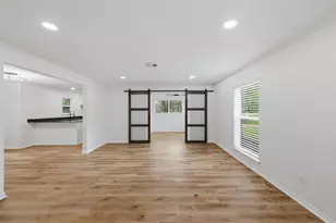 3618 Sunnybrook Ln, Bryan, TX 77802 - Photo 6