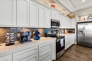940 Driftwood Dr, Crystal Beach, TX 77650 - Photo 26