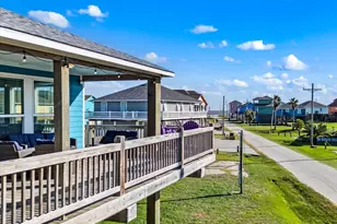 940 Driftwood Dr, Crystal Beach, TX 77650 - Photo 8