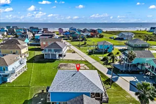 940 Driftwood Dr, Crystal Beach, TX 77650 - Photo 8