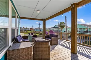 940 Driftwood Dr, Crystal Beach, TX 77650 - Photo 14