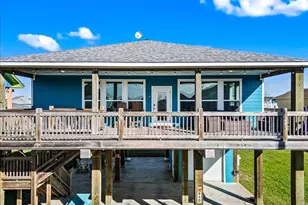 940 Driftwood Dr, Crystal Beach, TX 77650 - Photo 6
