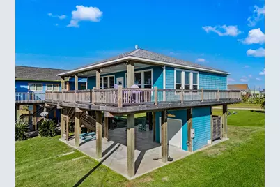 940 Driftwood Drive, Crystal Beach, TX 77650 - Photo 4