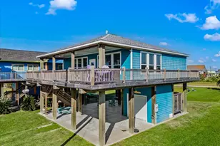 940 Driftwood Dr, Crystal Beach, TX 77650 - Photo 4