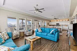 940 Driftwood Dr, Crystal Beach, TX 77650 - Photo 18
