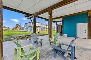 940 Driftwood Dr, Crystal Beach, TX 77650 - Photo 34