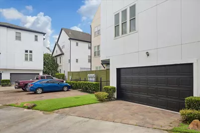 2024 Fannin Station S, Houston, TX 77045 - Photo 2