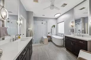 1614 Castle Ct, Houston, TX 77006 - Photo 30
