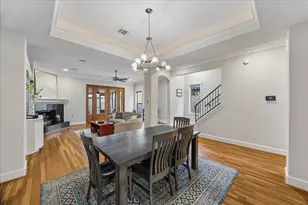 1614 Castle Ct, Houston, TX 77006 - Photo 14