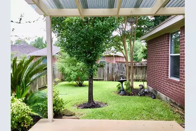 114 N Queenscliff Circle, The Woodlands, TX 77382 - Photo 2