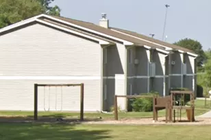 378 S Poplar St Mi, Maple Rapids, MI 48853 - Photo 2