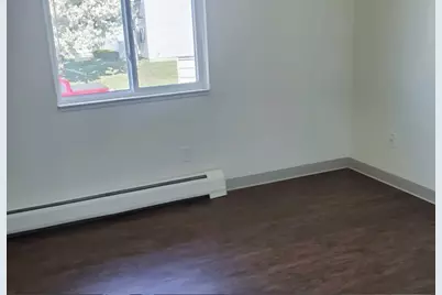 378 S Poplar St , Mi, Maple Rapids, MI 48853 - Photo 4