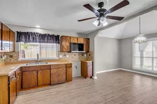 6522 Redding Springs Ln, Houston, TX 77086 - Photo 6