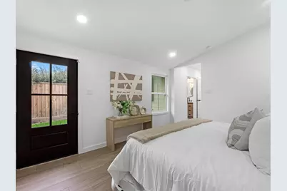 1826 Woodcrest Drive, Houston, TX 77018 - Photo 12