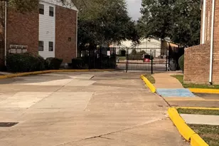 7901 Cambridge St, Houston, TX 77054 - Photo 18