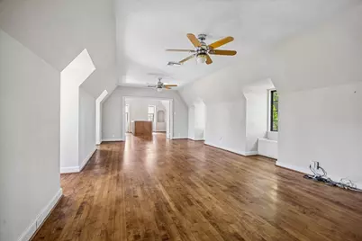2047 University Boulevard, Houston, TX 77030 - Photo 18