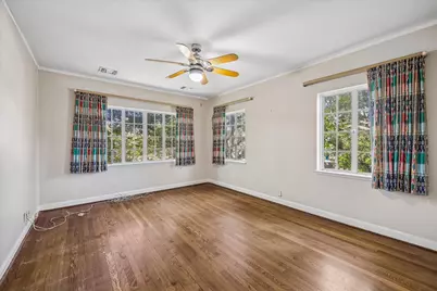 2047 University Boulevard, Houston, TX 77030 - Photo 12