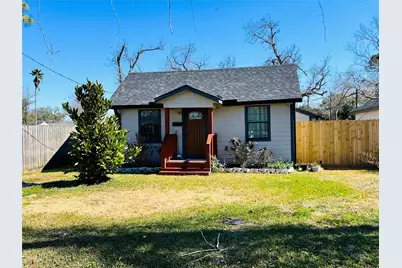 309 Aycock Street, Clute, TX 77531 - Photo 2