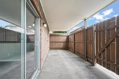 1520 Sherwood Forest Street #301, Houston, TX 77043 - Photo 8