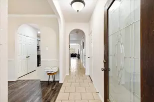 2915 Laurel Brook Ln, Pearland, TX 77584 - Photo 2