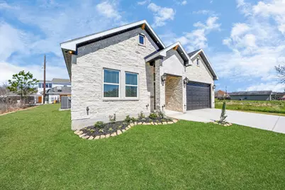 207 Manor Avenue, Arcola, TX 77583 - Photo 2
