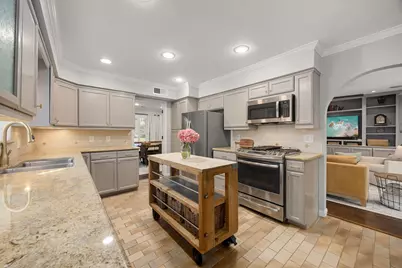 10831 Britoak Lane, Houston, TX 77079 - Photo 24