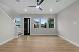 2348 Delafield St, Houston, TX 77023 - Photo 10