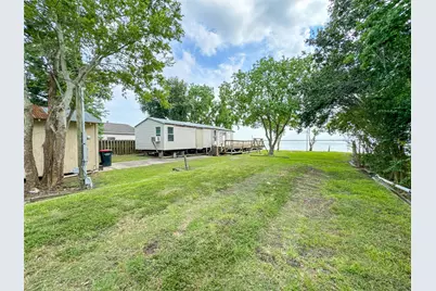 3014 Bay Oaks Harbor Drive, Baytown, TX 77523 - Photo 20