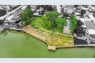 3014 Bay Oaks Harbor Drive, Baytown, TX 77523 - Photo 8
