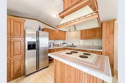 3014 Bay Oaks Harbor Drive, Baytown, TX 77523 - Photo 4