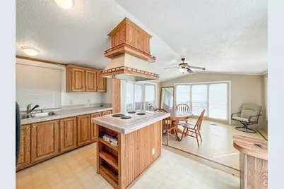 3014 Bay Oaks Harbor Drive, Baytown, TX 77523 - Photo 4