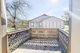 2006 Kilgore Rd, Baytown, TX 77520 - Photo 20