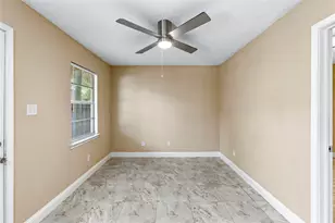 1001 W Lobitt St, Alvin, TX 77511 - Photo 8